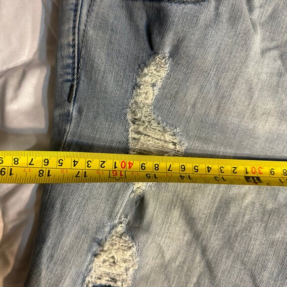 Miss Me Jeans Size 27 Inseam 23 inches Boyfriend Capri Weathered - Picture 5 of 14